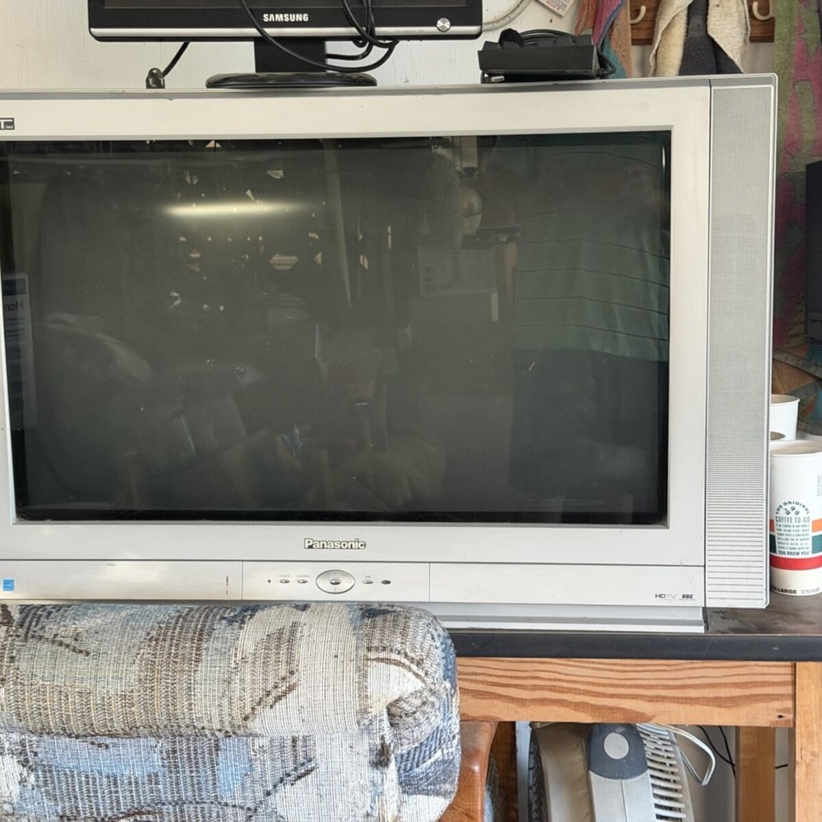 Panasonic Tau HD 30" Widescreen CRT